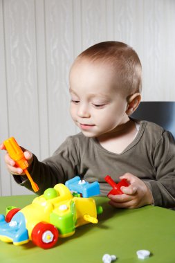 küçük çocuk onarım otomatik