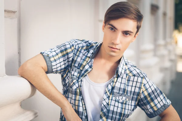 Close up of a attractive young man — Stock Photo, Image