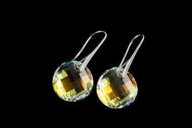 kristalleri ile gümüş küpe