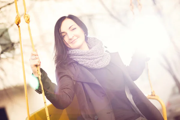 Portrait of beautiful young woman — Stock Photo, Image