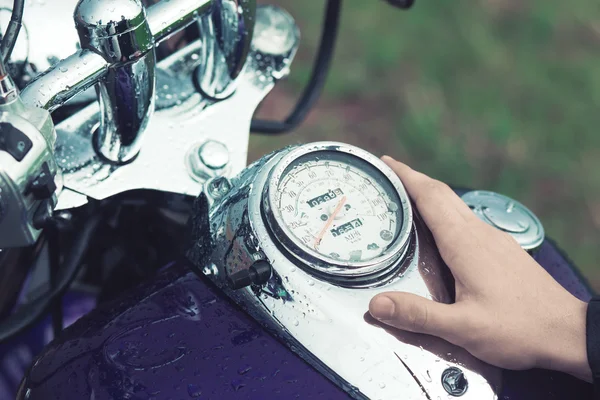 オートバイ ドライバー ストークのガソリン タンク — ストック写真