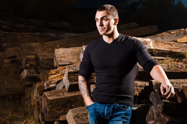 Casual young man standing outdoor — Stock Photo, Image