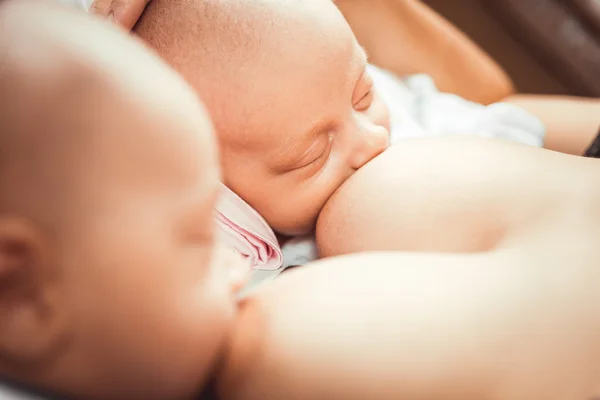 iki küçük Yataklı