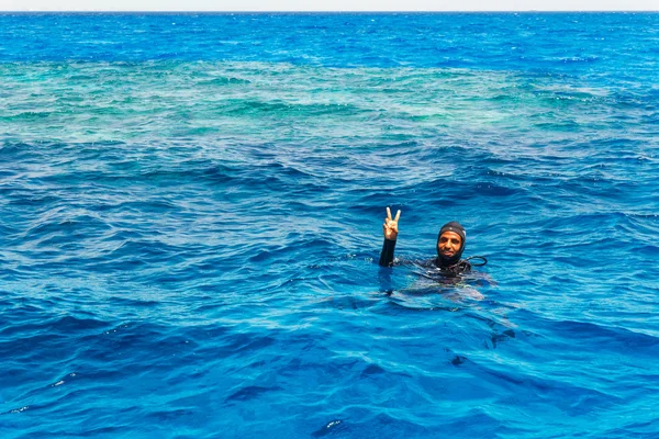 Potápěč je znamení míru — Stock fotografie