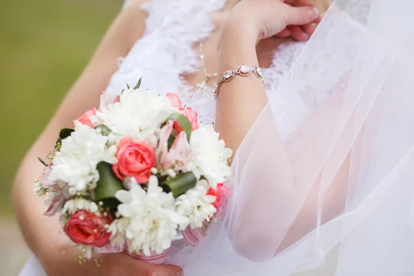 Beau bouquet de mariage — Photo