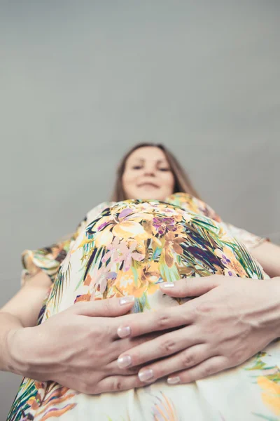 Young pregnant woman. — Stock Photo, Image