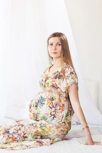 Beauté femme enceinte — Photo