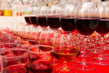 gözlük içecekler Ziyafet masada ile