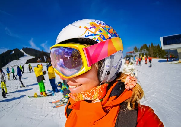 Porträtt av kvinna i Karpaterna, Bukovel — Stockfoto