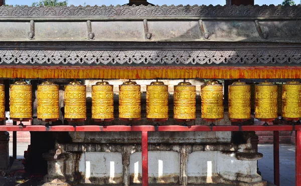 Budist dua tekerlekleri içinde Boudhanath, Kathmandu Nepal başkenti — Stok fotoğraf