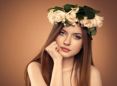 Çiçek saç modeli