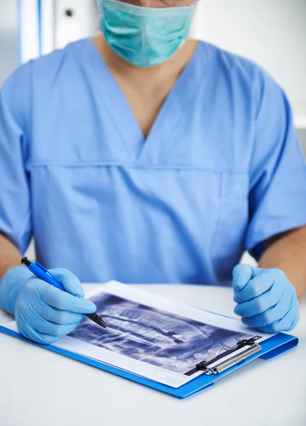 Male dentist in office — Stock Photo, Image