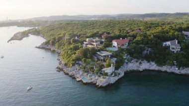 Uçurum kıyısı