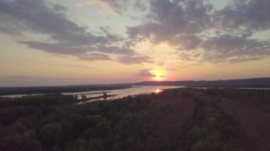 Nehir batımı havası