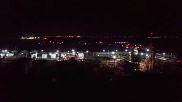 Notte raffineria di petrolio — Video Stock