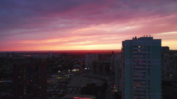 Letecký pohled na město — Stock video