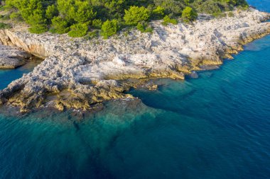 Kayalık kıyı havası