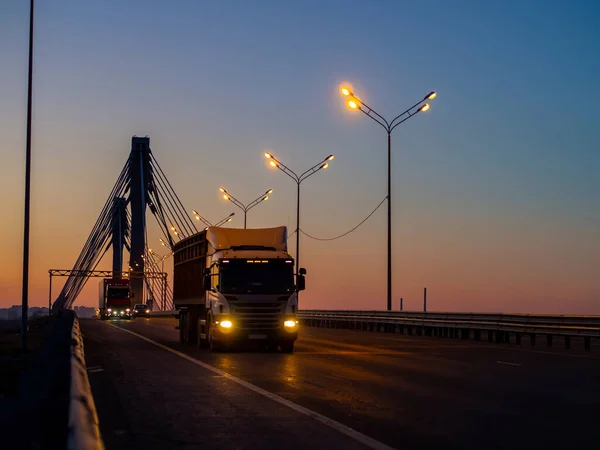 Camion in autostrada — Foto Stock