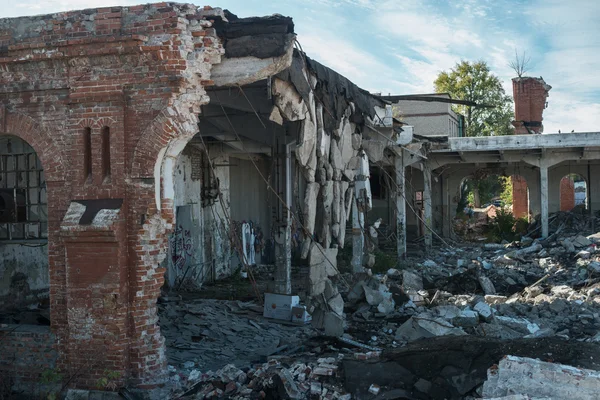 Widok budynku zgnieciony — Zdjęcie stockowe