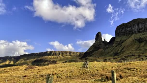 Montañas y nubes lapso de tiempo — Vídeos de Stock