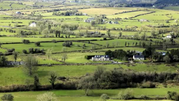 Maison de village irlandaise bascule décalage temps adaptable — Video