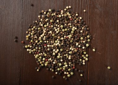 siyah ve beyaz karabiber