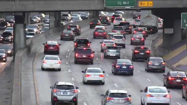 Tráfico Hora Punta Una Autopista Del Centro Los Ángeles — Vídeo de stock