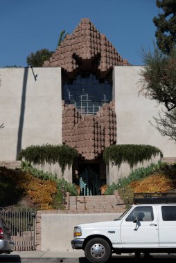 Los Angeles, CA / USA - 14 Ekim 2020: Lloyd Wright tarafından tasarlanan Sowden House, daha sonra Dr. Hodel tarafından satın alındığında seks partileri ve cinayetlerle ilişkilendirildi.