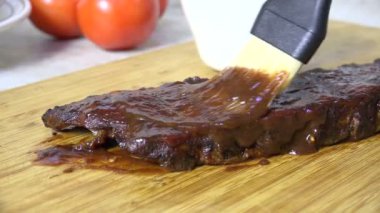 Barbekü soslu ızgara kaburga.