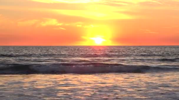 Beautiful Reflections Ocean Brilliant Orange Sunset — Stock Video