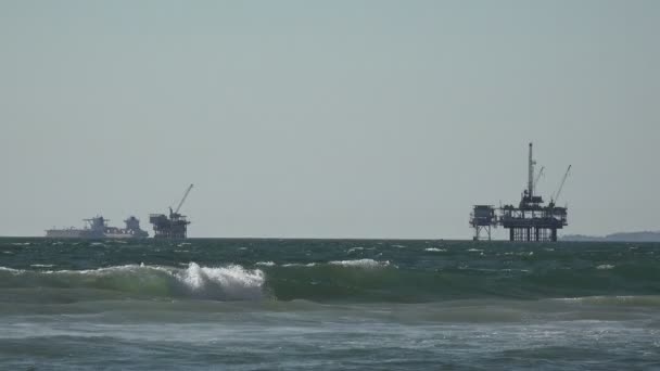 Huntington Sahili Açıklarında Petrol Sondaj Platformları Tanker Gemileri — Stok video