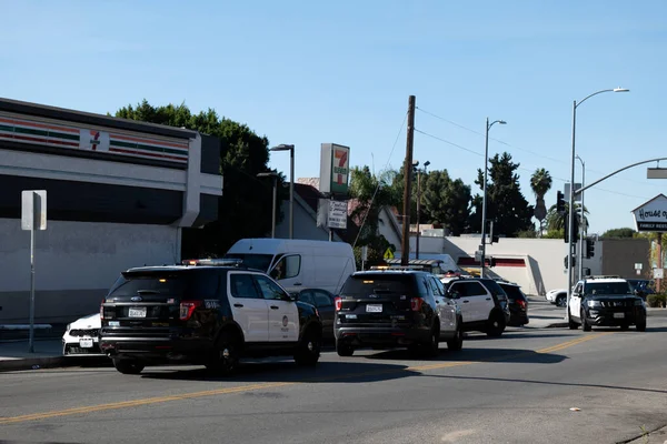 Λος Άντζελες Ηπα Δεκεμβρίου 2020 Αστυνομία Ανταποκρίνεται Ληστεία Παντοπωλείου — Φωτογραφία Αρχείου
