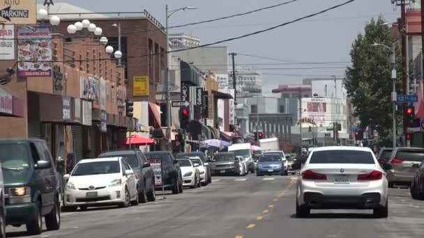 Los Ángeles Usa Agosto 2019 Tráfico Una Calle Concurrida Distrito — Vídeo de stock