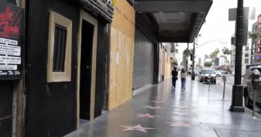 Hollywood, CA USA - 25 Aralık 2020: Pantages Tiyatrosu ve Hollywood Şöhret Yolu 'ndaki Eğlence Odası Mart ayında ilk karantinadan itibaren hâlâ kapalı