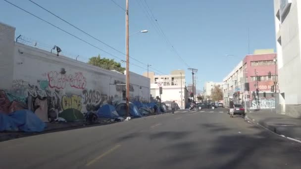 Los Angeles February 2021 Drive Skid Row Los Angeles Tents — Stock Video