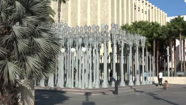 Los Angeles Usa Setembro 2109 Turistas Reúnem Famosa Escultura Urban — Vídeo de Stock