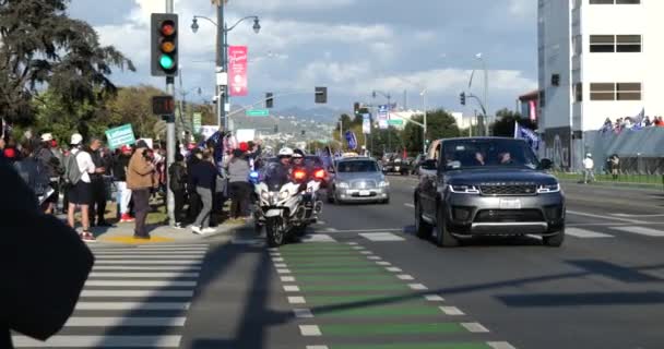 Beverly Hills November 2020 Politie Controleert Menigten Bij Een Stop — Stockvideo