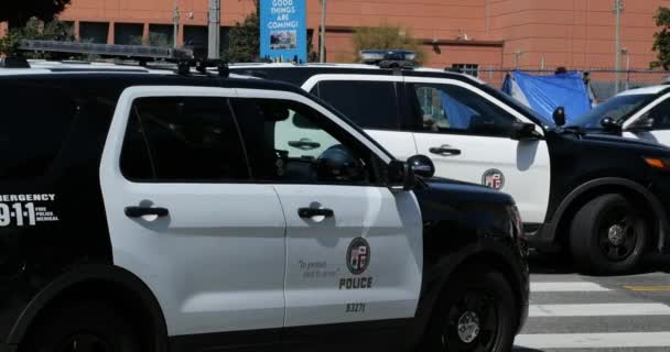 Los Angeles März 2021 Polizeiautos Versammeln Sich Während Eines Ausbruchs — Stockvideo