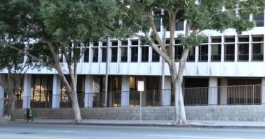 Los Angeles, CA USA - 31 Ocak 2021: Los Angeles Yüksek Mahkemesi çitlerin arkasında barikat kurdu