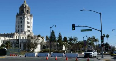 Beverly Hills, CA USA - 20 Ocak 2020: Beverly Hills Civic Center çevresindeki sokaklar, göreve başlama gününde polis tarafından kapatıldı ve korundu
