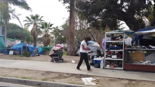 Los Angeles Usa Května 2021 Prodejci Prodávají Tábora Bezdomovců Macarthur — Stock video