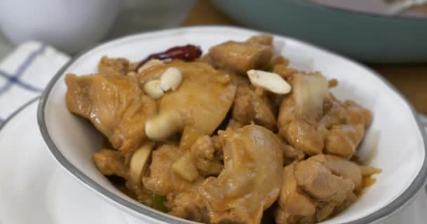 Peanuts Falling Dish Chicken Kung Pao — Stock Video