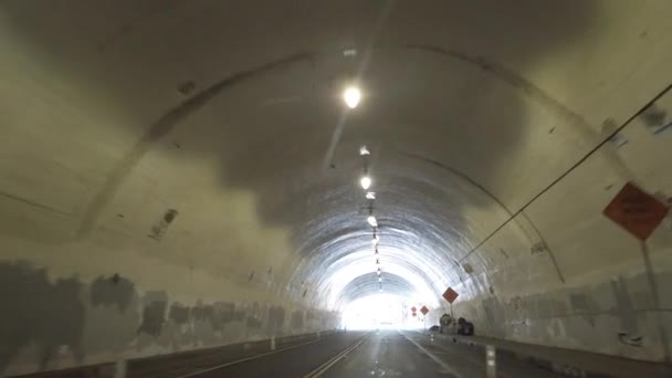 Rijden Langs Dakloze Tenten Second Street Tunnel Los Angeles — Stockvideo