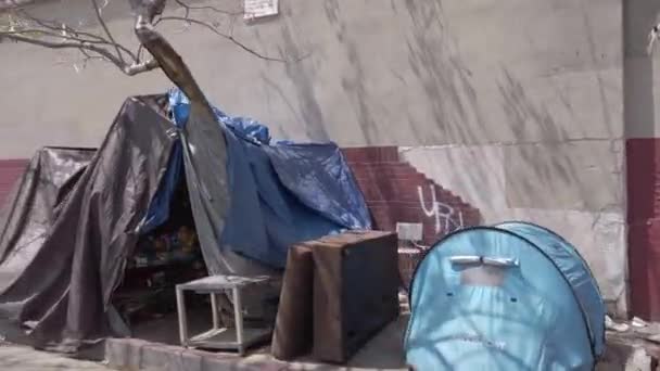 Los Angeles Usa April 2021 Homeless Tents Line Sidewalks Skid — Stock Video