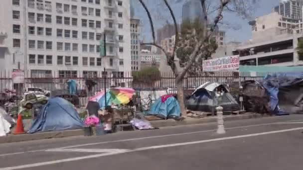 Los Angeles Usa Kwietnia 2021 Namioty Bezdomnych Wzdłuż Chodników Main — Wideo stockowe