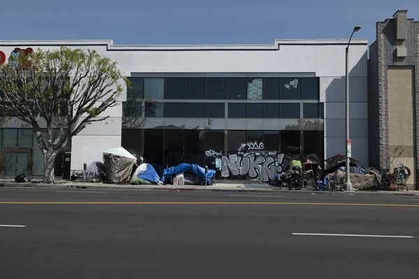 Los Angeles Eua Março 2021 Acampamento Desabrigados Frente Uma Loja — Fotografia de Stock