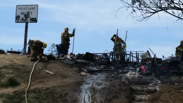 Los Angeles États Unis Mars 2021 Pompier Éteint Incendie Dans — Video