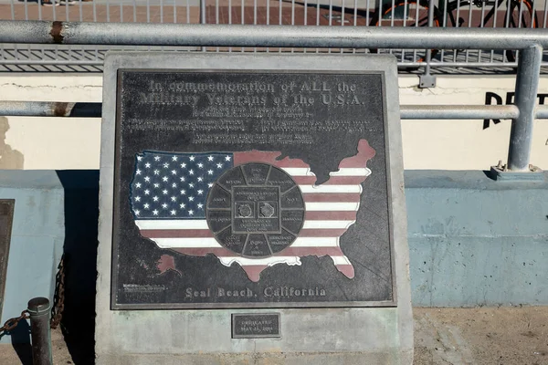 Seal Beach Usa Juli 2020 Veterans Memorial Plaque Vid Ingången — Stockfoto