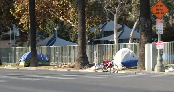 Corturile Posesiunile Oamenilor Fără Adăpost Aliniază Trotuarul Din Los Angeles — Videoclip de stoc
