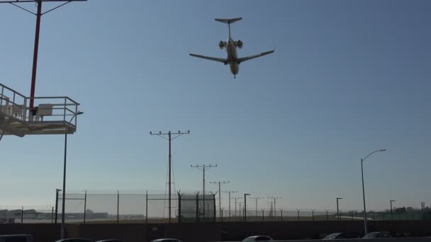 Tweemotorige Jet Lading Loss Angeles International Airport — Stockvideo